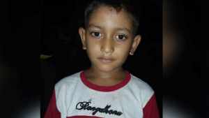 বাবাকে দেখে ছুটে আসার সময় নসিমনের নিচে পড়ে প্রাণ গেল ছেলের