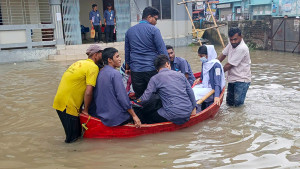 কুমিল্লায় পরীক্ষাকেন্দ্রে জলাবদ্ধতা: ৭ শিক্ষককে স্ট্যান্ড রিলিজ