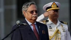 পদে থাকাকালীন দায়িত্বের দায়মুক্তি পান রাষ্ট্রপতি, আগে পরে নয়