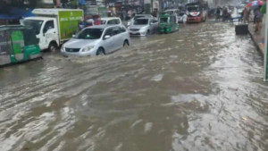 দুর্যোগপূর্ণ আবহাওয়ায় চবিতে ক্লাস-পরীক্ষা বন্ধ