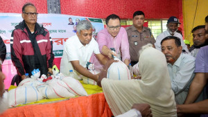 বন্যায় ক্ষতিগ্রস্ত মানুষের পাশে থাকবে সরকার: প্রতিমন্ত্রী অনিন্দ্য