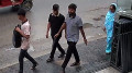 প্যান্ট-টিশার্ট পরা তিন ‘স্মার্ট’ তরুণ স্বর্ণালঙ্কার ও টাকা হাতিয়ে নেয়: পুলিশ