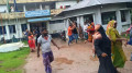 আসামি মৃত্যুর গুজবে থানায় হামলা, পুলিশসহ আহত ১২