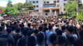 চট্টগ্রামে সড়ক অবরোধ করে এইচএসসি পরীক্ষার্থীদের বিক্ষোভ