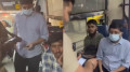 খুচরা না থাকায় মন্ত্রীকে বাস থেকে নামিয়ে দিলেন কন্ডাক্টর
