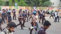 লাঠিপেটা করে আন্দোলনকারী শিক্ষার্থীদের সংসদ ভবনের সামনে থেকে সরাল পুলিশ