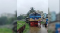 রেললাইনে পানি, চট্টগ্রামে আটকা পর্যটক এক্সপ্রেস