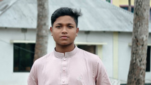 মাদক সেবনে বাধা দেওয়ায় স্কুলছাত্রকে কুপিয়ে হত্যার অভিযোগ
