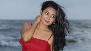 ঘরে ঝুলছিল অভিনেত্রীর দেহ, হাসপাতালে নেওয়ার আগেই মৃত্যু