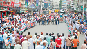 ইসলামী ব্যাংক ঘিরে দিনভর  উত্তেজনা, রাতে বোর্ড সভা