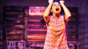নারীর লড়াইয়ের প্রতীকী উপস্থাপন