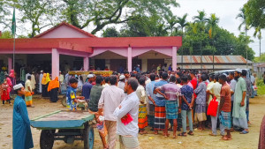 কৃষক সহায়তার তালিকায় ইউপি চেয়ারম্যান ও নেতাদের নাম