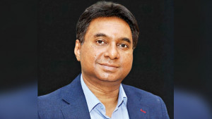 বাজেটের চ্যালেঞ্জ বিনিয়োগ রাজস্ব ও সুশাসন