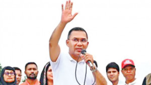 তারা জনগণের জন্য রাজনীতি করে না