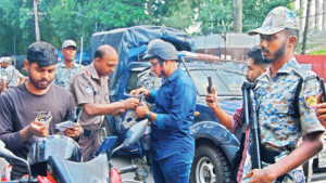 ৬ জেলায় সেনা, ৫ জেলায় বিজিবি মোতায়েন