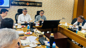 বিনিয়োগ বাধা কমাতে অস্থায়ী লাইসেন্স দেওয়ার কথা জানালেন বাণিজ্যমন্ত্রী