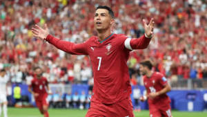 ২ গোল করে রোনালদো গড়লেন ৬ রেকর্ড