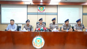 কার্যক্রম নিষিদ্ধ আওয়ামী লীগের প্রতিষ্ঠাবার্ষিকী ঘিরে সতর্ক পুলিশ: ডিএমপি
