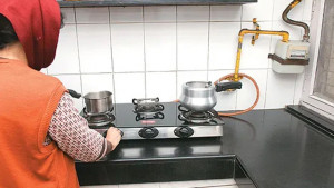 আজ রাত ৮টা থেকে যেসব এলাকায় ১০ ঘণ্টা গ্যাস থাকবে না