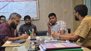 স্বাস্থ্য কমপ্লেক্স আকস্মিক পরিদর্শনে হাসনাত আব্দুল্লাহ, অনুপস্থিত ৫ চিকিৎসককে শোকজ