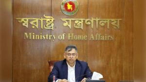 ব্যাটারিচালিত রিকশা মহানগরের বাইরে নেওয়ার চিন্তা চলছে: স্বরাষ্ট্রমন্ত্রী