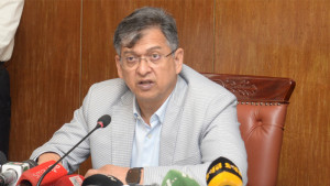 বেনজীরকে দেশে ফিরিয়ে আনার প্রক্রিয়া দ্রুততার সঙ্গে এগিয়ে চলছে: স্বরাষ্ট্রমন্ত্রী