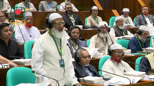 ‘প্রায় সকলেই কুচিকুচি করে কাটার পরে বলেন, এগুলো ছাড়েন’