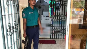 ফজরের নামাজের সময় মসজিদে ঢুকে গুলি, আহত ২
