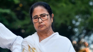 তৃণমূলের চেয়ারম্যান পদ থেকে মমতাকে অপসারণের দাবি, অভিষেক ‘সাসপেন্ড’