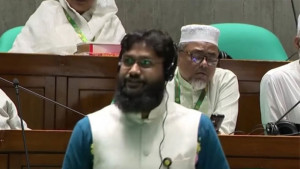 একবেলা না খেয়ে হলেও প্রতিরক্ষা বাজেট বাড়াতে হবে: এনসিপি এমপি মুজাহিদ