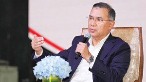 আটক প্রবাসীদের মুক্ত করতে আলোচনা করব: প্রধানমন্ত্রী