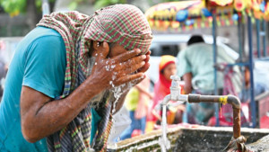 তাপপ্রবাহে অতিষ্ঠ জনজীবন