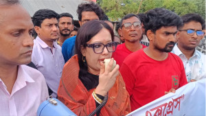শিশুকে ধর্ষণ থেকে রক্ষা করতে না পারা রাষ্ট্র সিনেমা বন্ধে এত সক্রিয় কেন: রুমিন ফারহানা