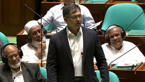 বেনজীর আহমেদ দুবাইয়ে আটকের বিষয়টি সংসদে জানালেন স্বরাষ্ট্রমন্ত্রী