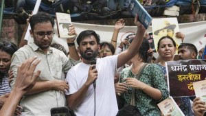 আরশোলারা ভয় পায় না, লড়াই চলবেই: ককরোচপ্রধান
