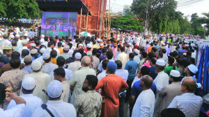 ১১ দলের চট্টগ্রাম বিভাগীয় সমাবেশ শুরু, লোকারণ্য লালদীঘি মাঠ