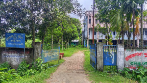 নোয়াখালীতে কিশোরী ধর্ষণের অভিযোগ, পুলিশ কর্মকর্তা প্রত্যাহার