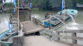 বাল্কহেডের ধাক্কায় সেতু নদীতে, দুর্ভোগ হাজারো মানুষের