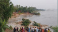 ভাঙন আতঙ্কে নির্ঘুম রাত কাটছে যমুনার তীরবর্তী মানুষের