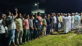 পাশাপাশি কবরে শায়িত মা ও তিন মেয়ে, দোয়া চাইলেন ছেলে