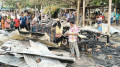 কুড়িগ্রামে অগ্নিকাণ্ডে প্রায় অর্ধশতাধিক দোকান পুড়ে ছাই