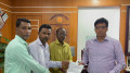 চা শ্রমিকদের বকেয়া পরিশোধের দাবিতে ইউএনও’র কাছে স্মারকলিপি