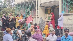 নির্মাণকাজ তদারকি করতে গিয়ে বিদ্যুৎস্পর্শে ভবন মালিকের মৃত্যু, দগ্ধ ২