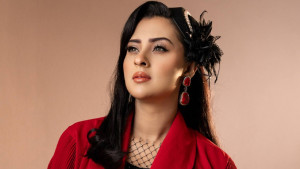 নায়িকা বুবলী এবার গায়িকা