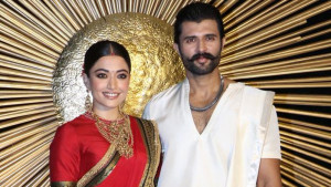 ৪৪ সরকারি স্কুল শিক্ষার্থীদের নিয়ে বিজয়-রাশমিকার উদ্যোগ