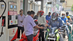 জ্বালানির জন্য আইএমএফ-বিশ্বব্যাংক থেকে অর্থ জোগানের চেষ্টা করবো: প্রধানমন্ত্রীর উপদেষ্টা