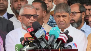 মধ্যপ্রাচ্যের প্রবাসীদের পাশে সরকার সবসময় থাকবে: মন্ত্রী আরিফুল হক