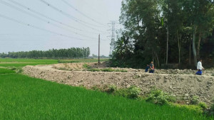 তিন মাসের কাজ শেষ  হয়নি চার বছরেও