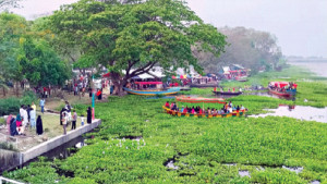 পাহাড়-সাগর-চরে সর্বত্র ভ্রমণপিয়াসী