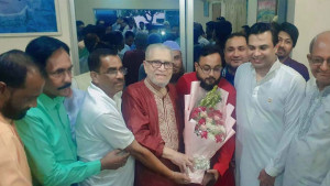 স্থানীয়দের সঙ্গে এমপি ফয়সলের ঈদ উদযাপন